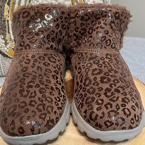 Skechers Go Walk Move 'Chugga Wildcat' Ankle Boot